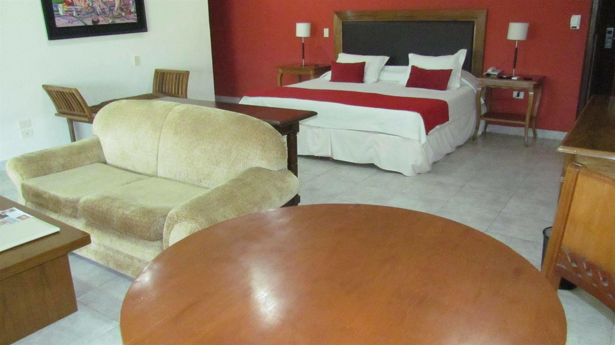 Terrazas Del Sol Apart-Hotel Lambare Exteriér fotografie